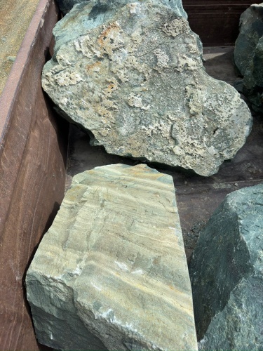 Ландшафтные глыбы зелёные 200-500 килограмм купить в Пыть-Яхе