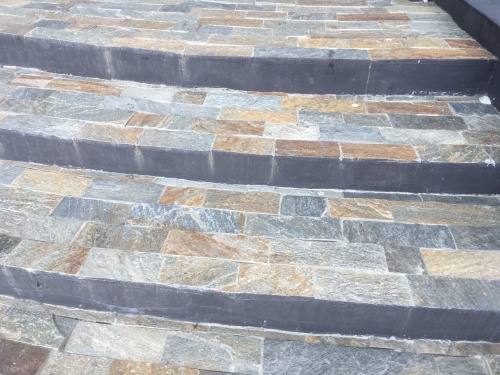 Плитка из Златолита Уральского для лестницы купить в Пыть-Яхе