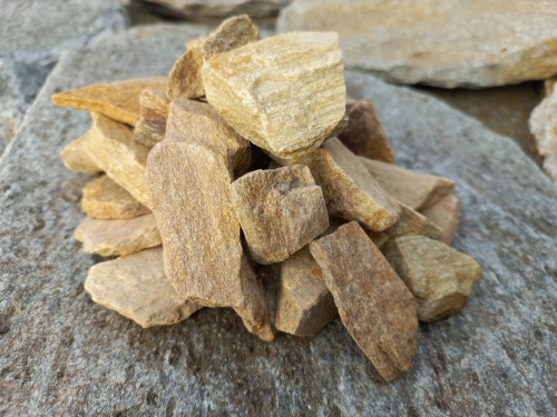 Златолит жёлтый декоративная каменная крошка купить в Пыть-Яхе