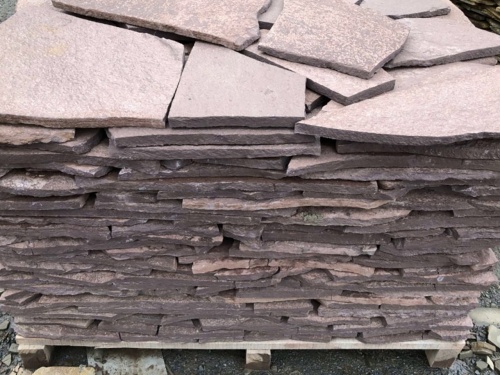 Плитняк лемезит бордовый для облицовки цоколя 20-25 мм  купить в Пыть-Яхе