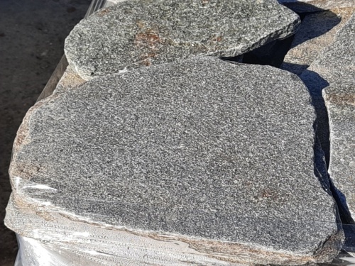 Златолит серебристый галтованный для лестниц купить в Пыть-Яхе