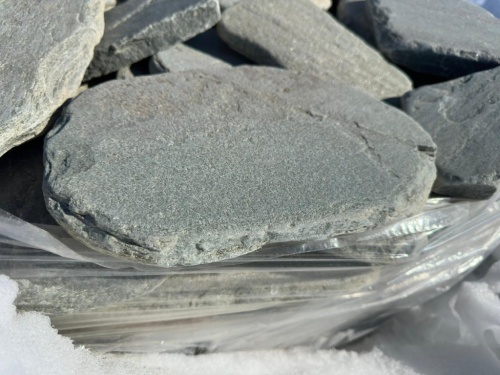 Плитняк златолит зелёный галтованный для мощения на бетон купить в Пыть-Яхе