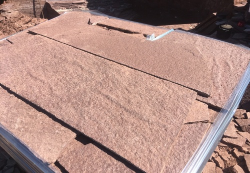 Плитняк лемезит бордовый для ступеней 20-25 мм купить в Пыть-Яхе